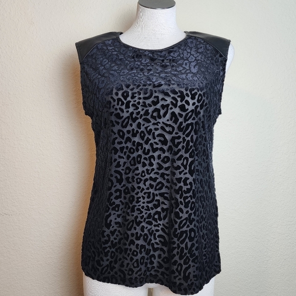 Dkny Tops - DKNY Host Pick  Black Blooms Faux Leather Shoulder & Neckline Top Size M